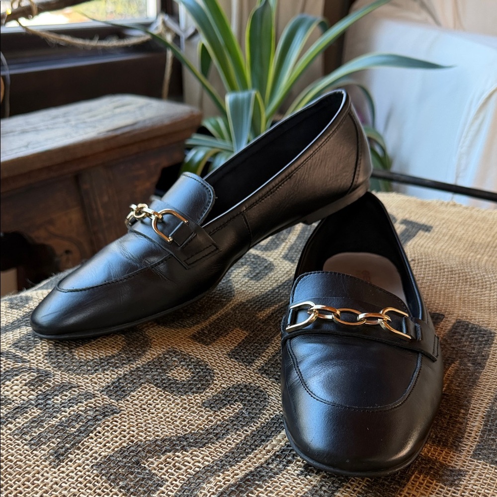 Geox Women's Black Loafers with Gold Accent